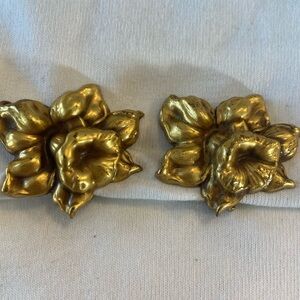 Joseff of Hollywood Vintage Floral Metal Flower Clip Earrings